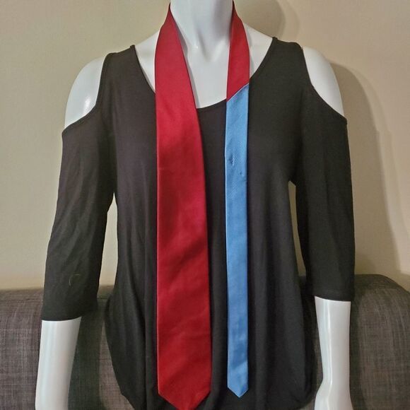 Tommy Hilfiger Red & Blue Silk Tie - Picture 2 of 5